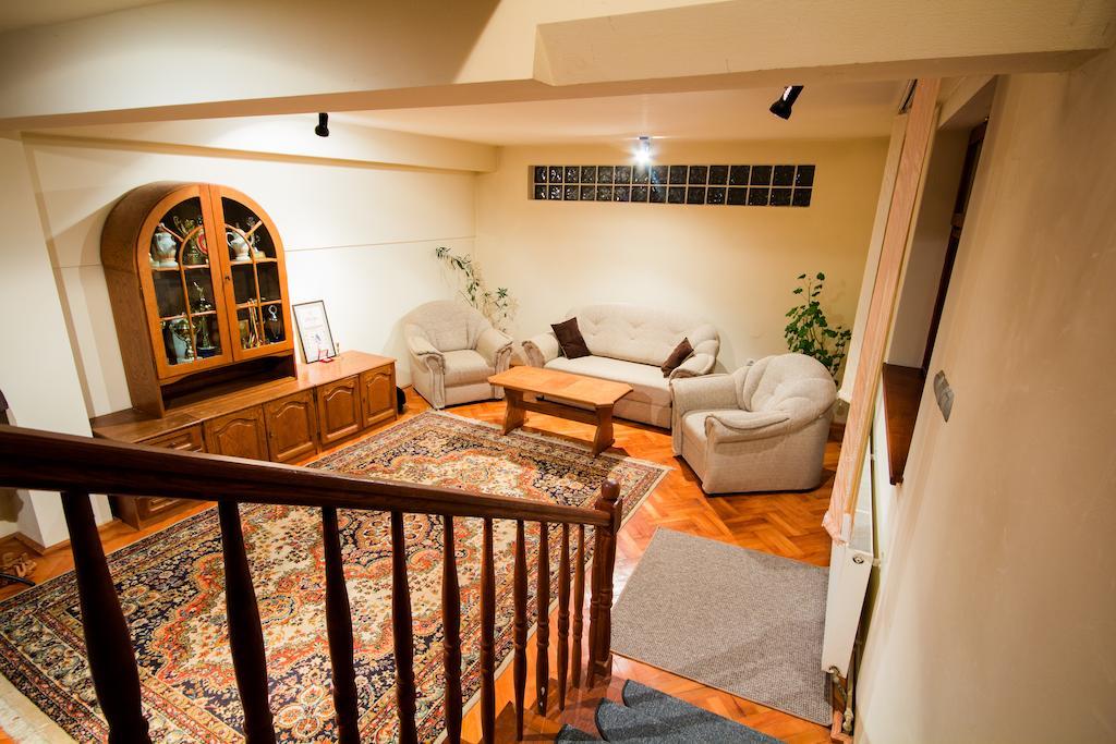 Villa Townhouse 36 Сибиу Стая снимка
